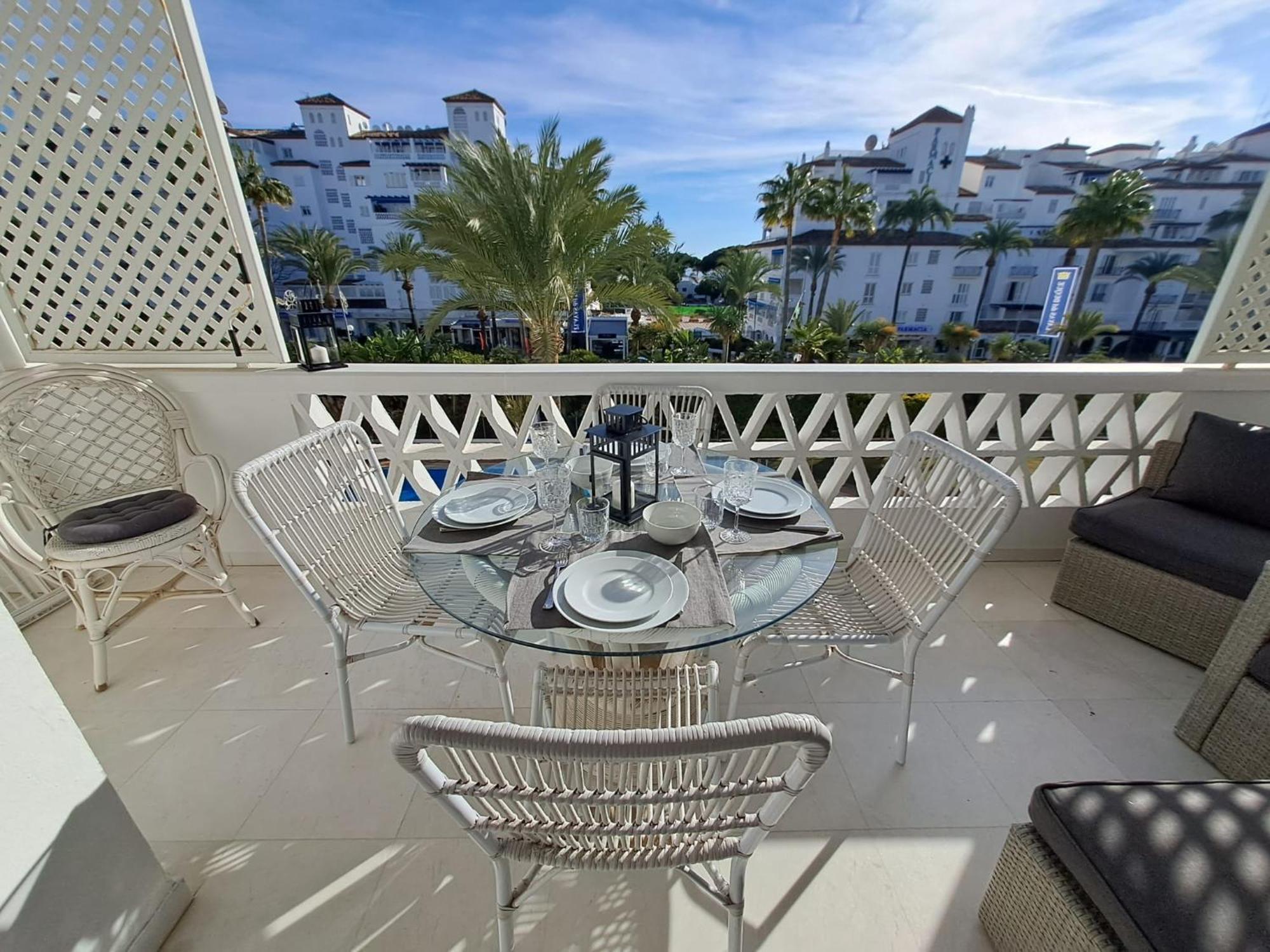 Luminous Apartment In Playas Del Duque , Puerto Banus By Holidays & Home Marbella Exterior foto